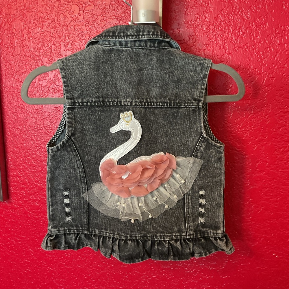 NWT Mud Kingdom Kids Black Denim stressed vest, swan on back, size 6